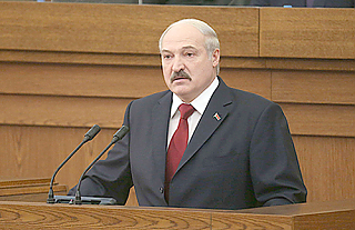 Президент Беларуси Александр Лукашенко выступил с ежегодным Посланием к белорусскому народу и Национальному собранию