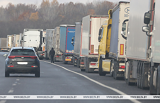 ГПК: въезда в Евросоюз ожидают около 5 тыс. фур, 1,2 тыс. легковых авто и 25 автобусов ГПК: въезда в Евросоюз ожидают около 5 тыс. фур, 1,2 тыс. легковых авто и 25 автобусов