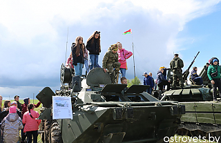 Фоторепортаж. Выставка военной техники в Островецком районе (+видео)