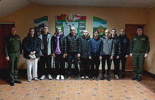 Островецкие призывники отправились служить  Островецкие призывники отправились служить