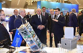 Александр Лукашенко о выставке "Беларусь интеллектуальная": надо всем показать, что делают наши ученые и что у нас есть будущее