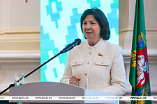 Наталья Кочанова: формирование позитивной установки на создание семьи - гарант демографической безопасности