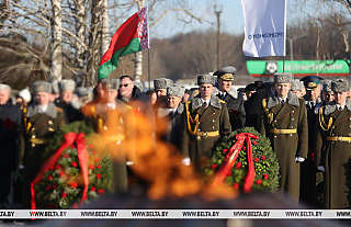 Помня о подвиге. В Гродно почтили память участников ВОВ в преддверии 23 февраля