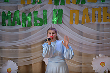 Концерт для мам и пап в школе искусств: тепло, трогательно, волнительно