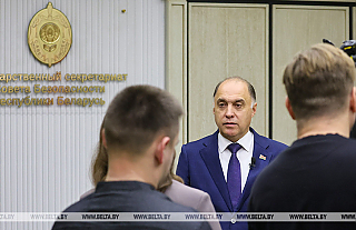 Александр Вольфович: ВС и другие военные структуры ежегодно принимают на вооружение около 80 новейших образцов