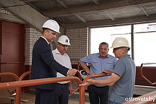 Председатель райисполкома Сергей Медзвецкас проинспектировал возведение МТК «Дровяники» КСУП «Гудогай»