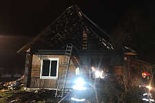 Дом и машина горели в Островецком районе 23 октября