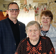 Лидеры профсоюза работников АПК поздравили с 90-летием Королину Следевич