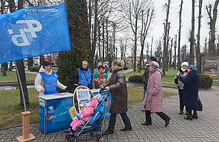 Як у Астраўцы праходзіць збор подпісаў у падтрымку вылучэння кандыдатаў у Прэзідэнты, расказалі члены ініцыятыўнай групы