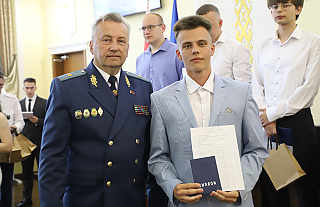 32 выпускникам специальности «Таможенное дело» ГрГУ имени Янки Купалы вручили дипломы об окончании университета 
