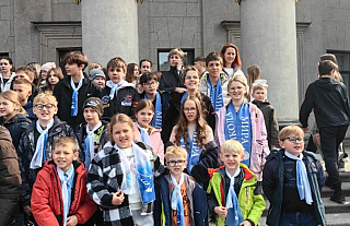 Белорусский фонд мира организовал поездку в Минск островецких школьников 