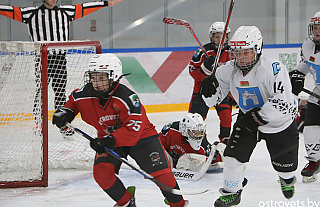 Хоккей с шайбой: Островец против “Береза-Брест”