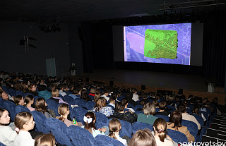 Первыми премьеру фильма “Чернобыль. Живая земля” на Островетчине посмотрели школьники
