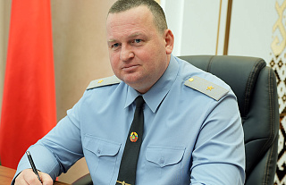 Выездной приём и «Прямую линию» в Островце провёл Дмитрий Резенков