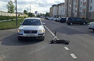 В Сморгонском районе автомобиль сбил мальчика на самокате